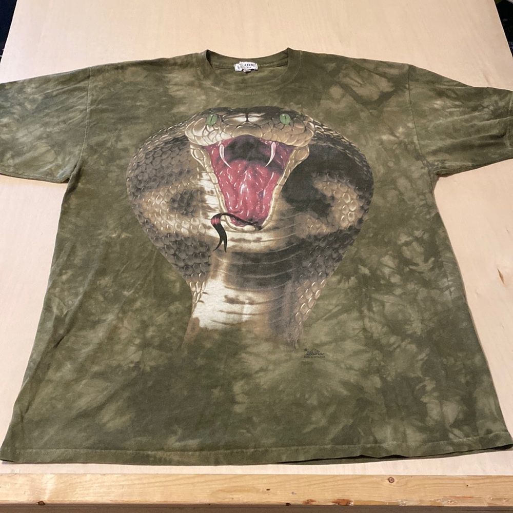 Luxor‎ cobra t shirt